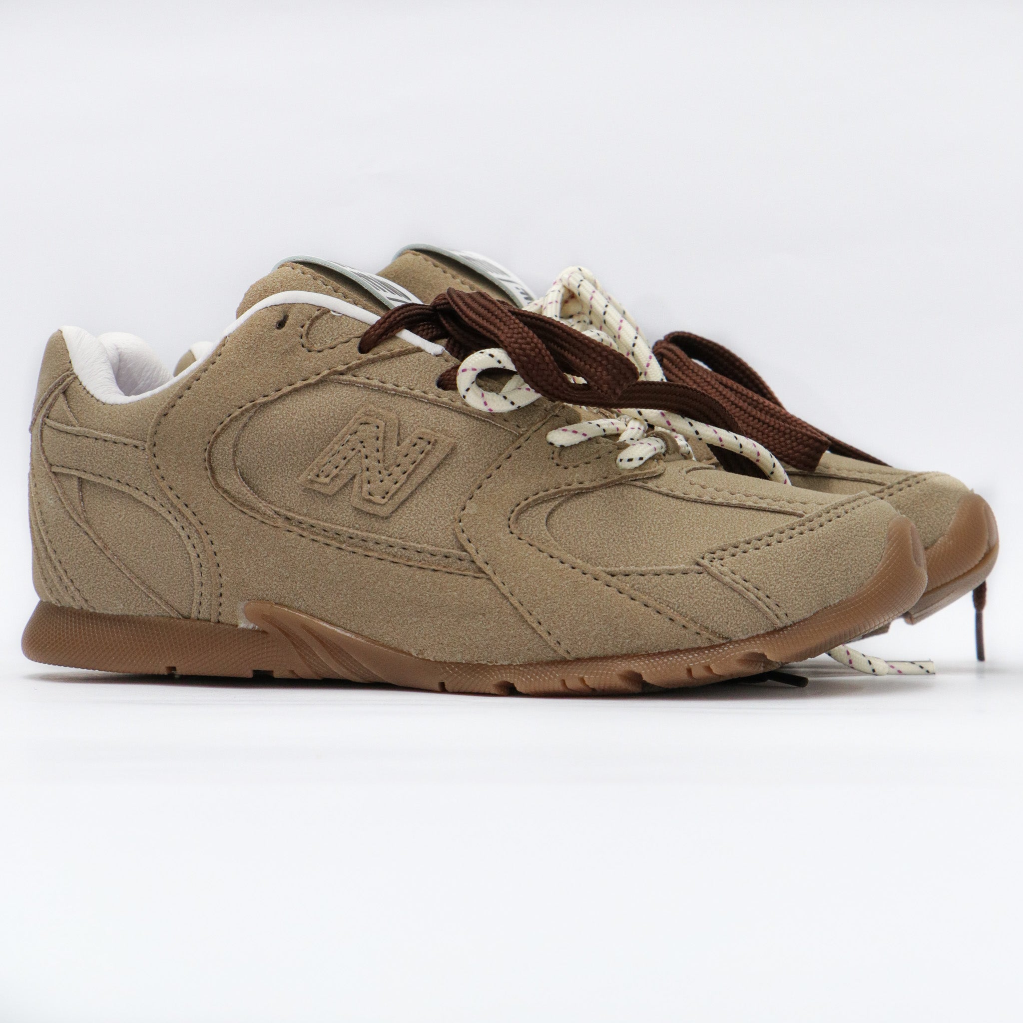 Y35 NEW BALANCE 530 MIU