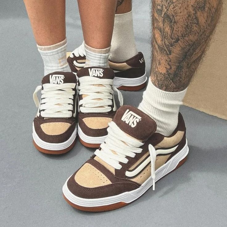 AN17 VANS HYLANE+OBSEQUIO